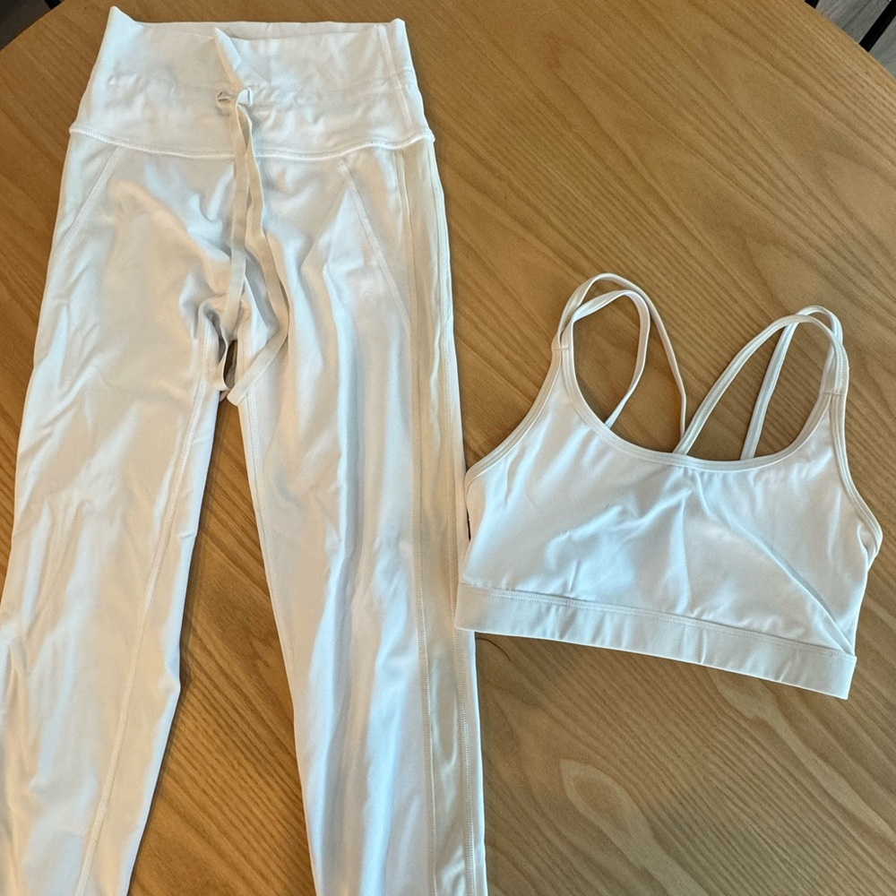 Aerie White Workout Set- Leggings and Sports Bra in Size Small